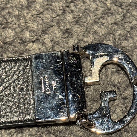 Reversable Gucci Gold Belt - Picture 4 of 6